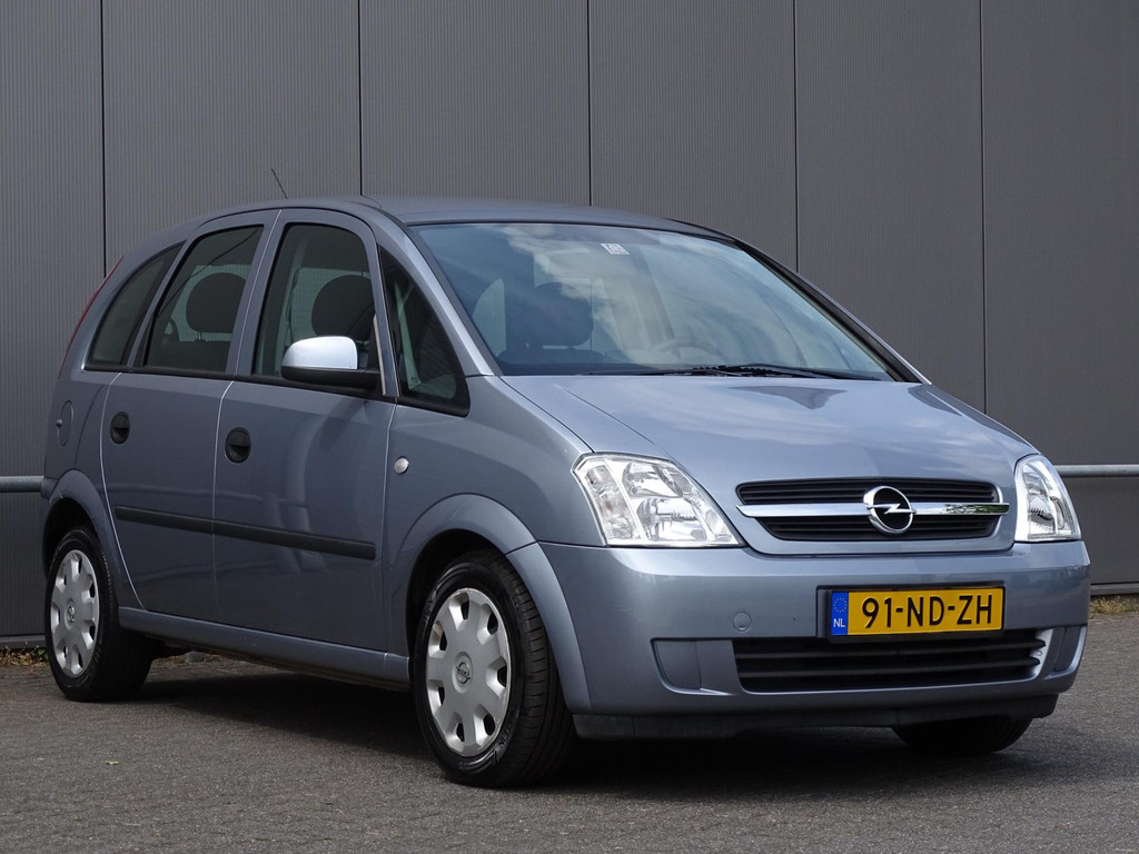 44715999-3.jpg