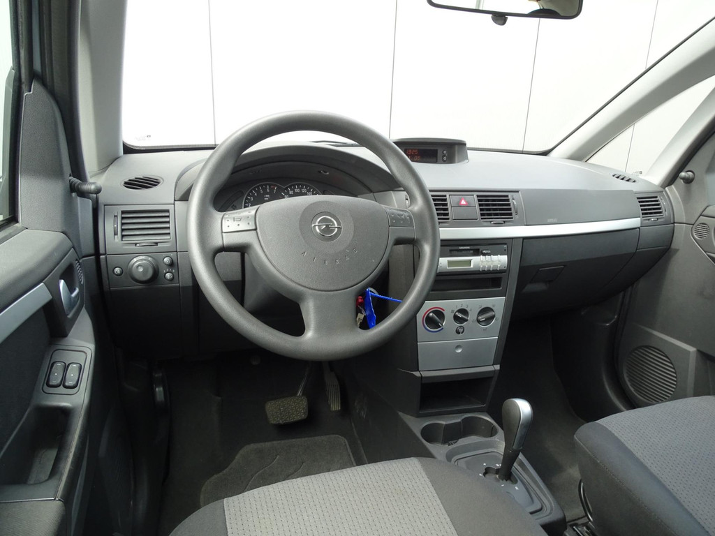 44715999-9.jpg