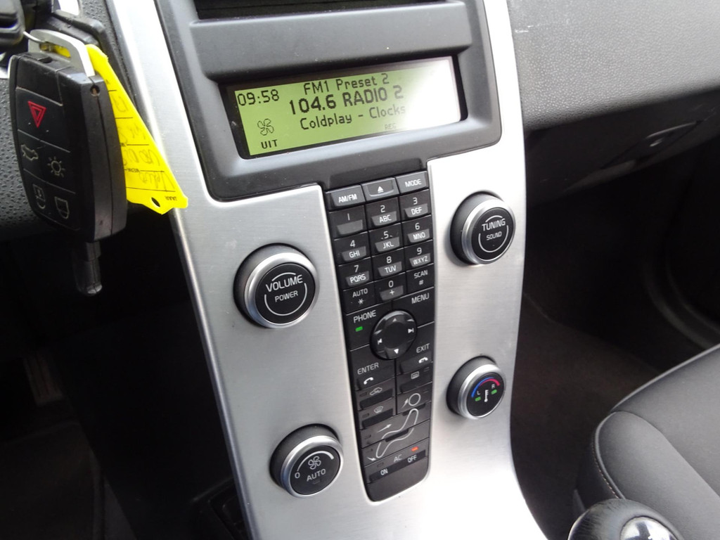 44929889-10.jpg