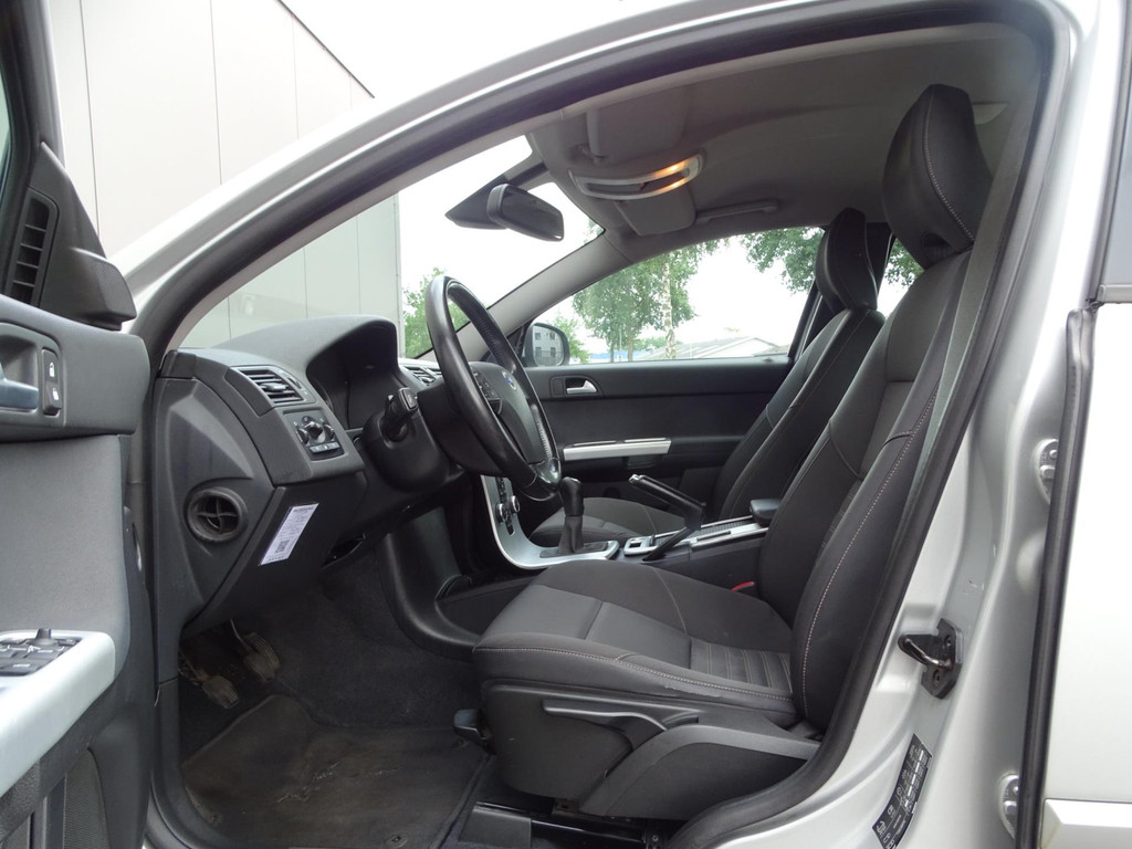 44929889-7.jpg