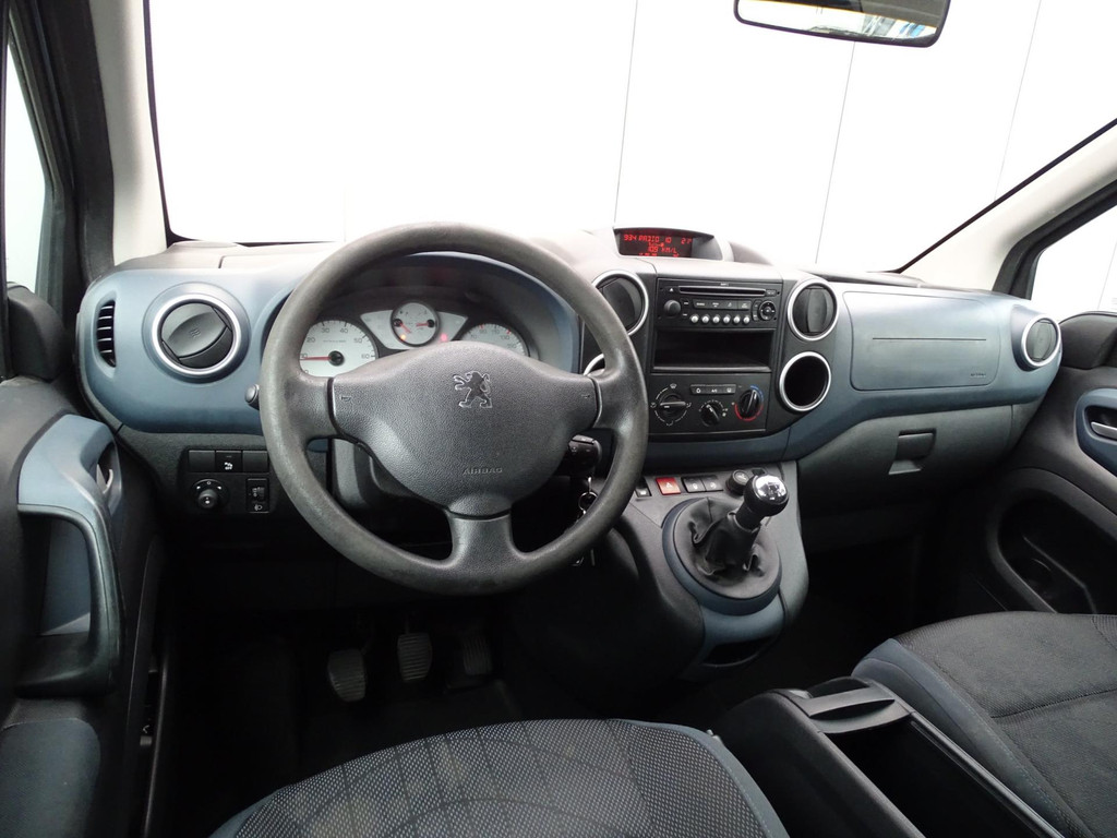 44989637-10.jpg