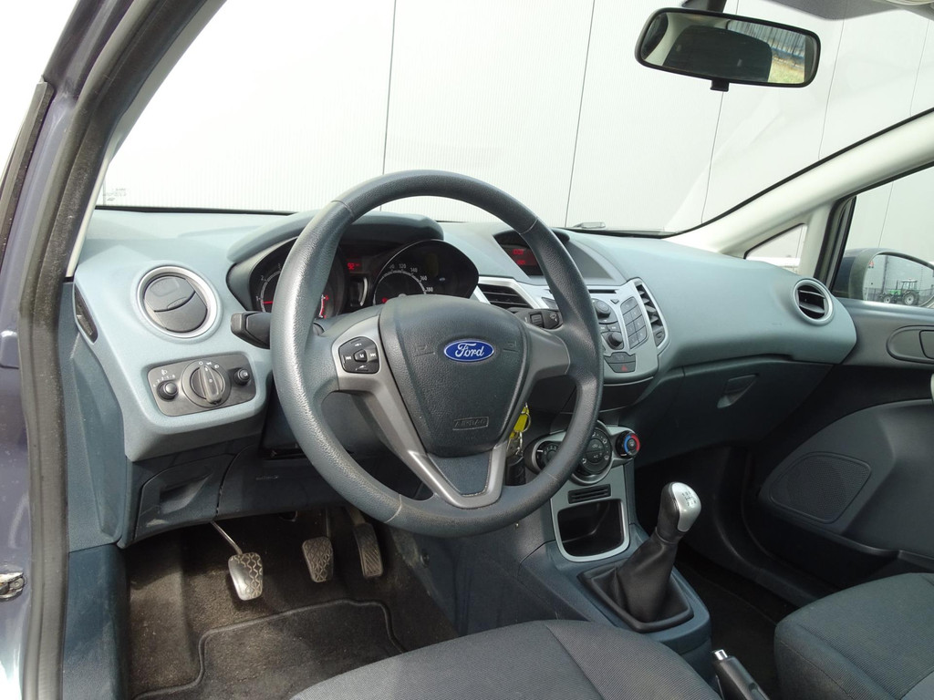 44989926-9.jpg