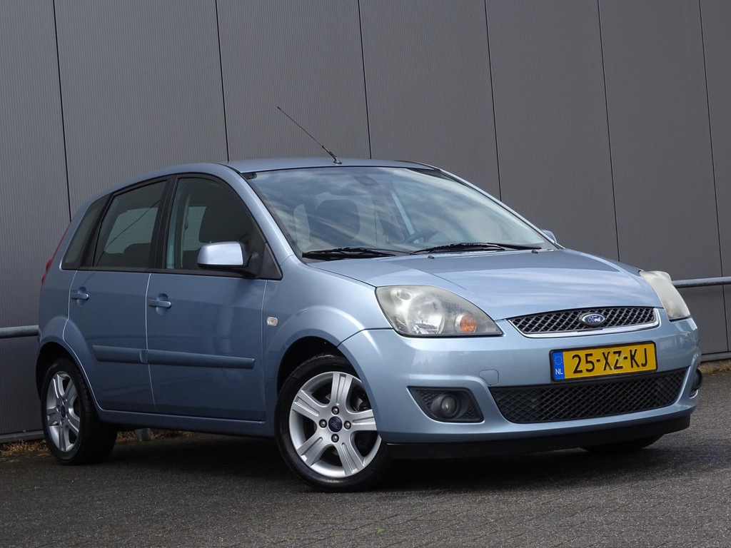 45104933-2.jpg
