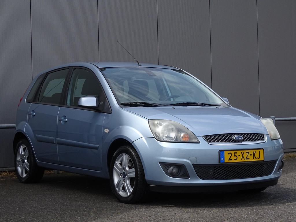 45104933-3.jpg