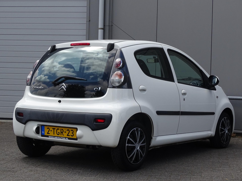 45242354-6.jpg