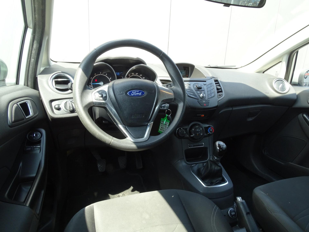 45302286-9.jpg
