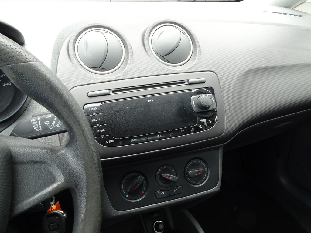 45408241-10.jpg