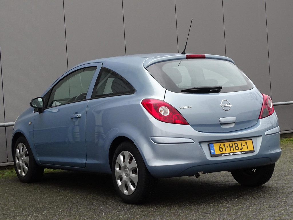 45778132-6.jpg