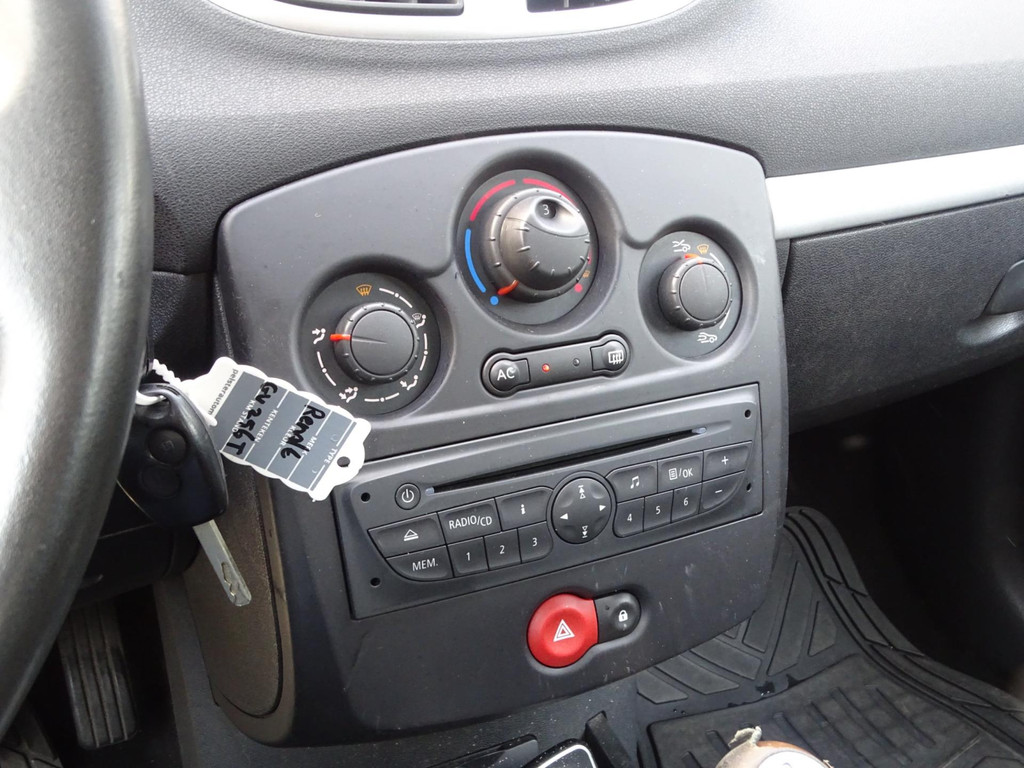 45907639-10.jpg
