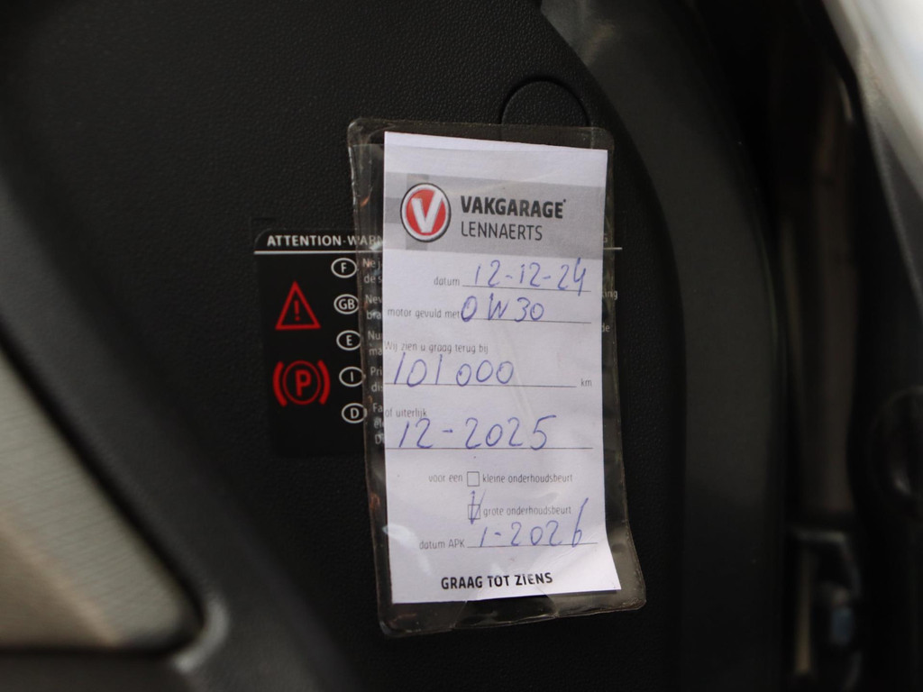 46517902-17.jpg