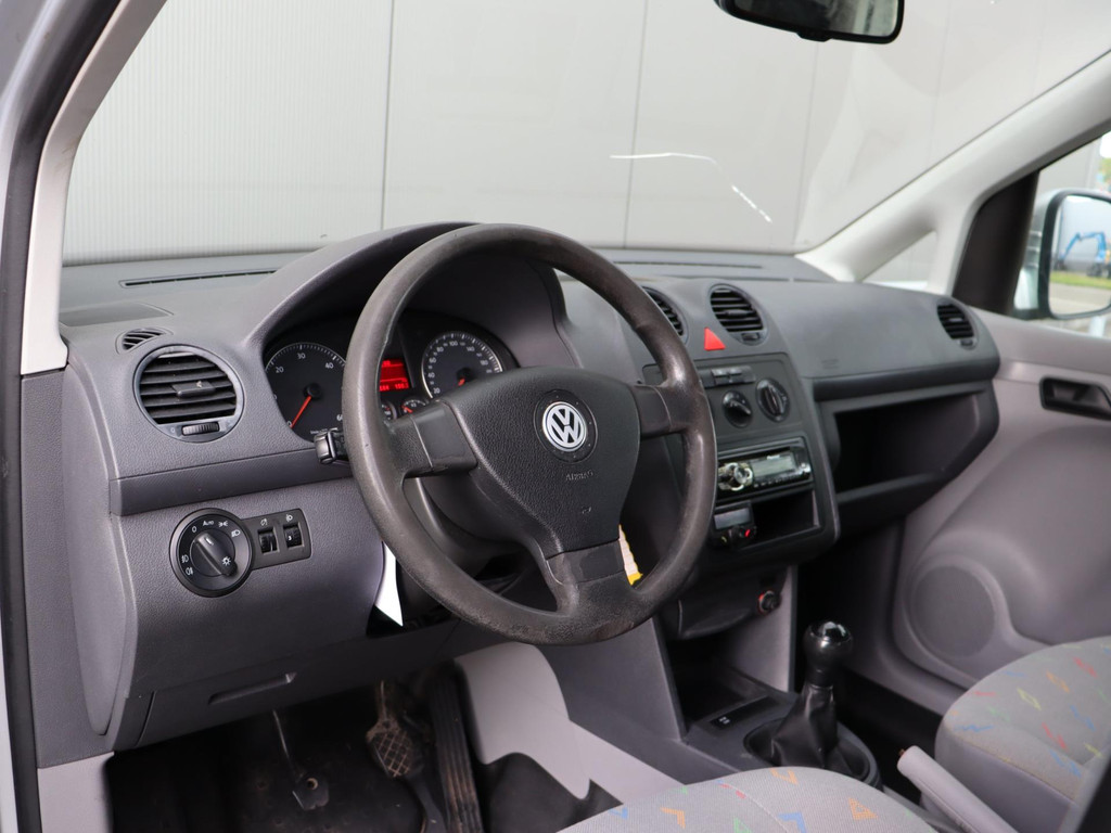 46580175-10.jpg