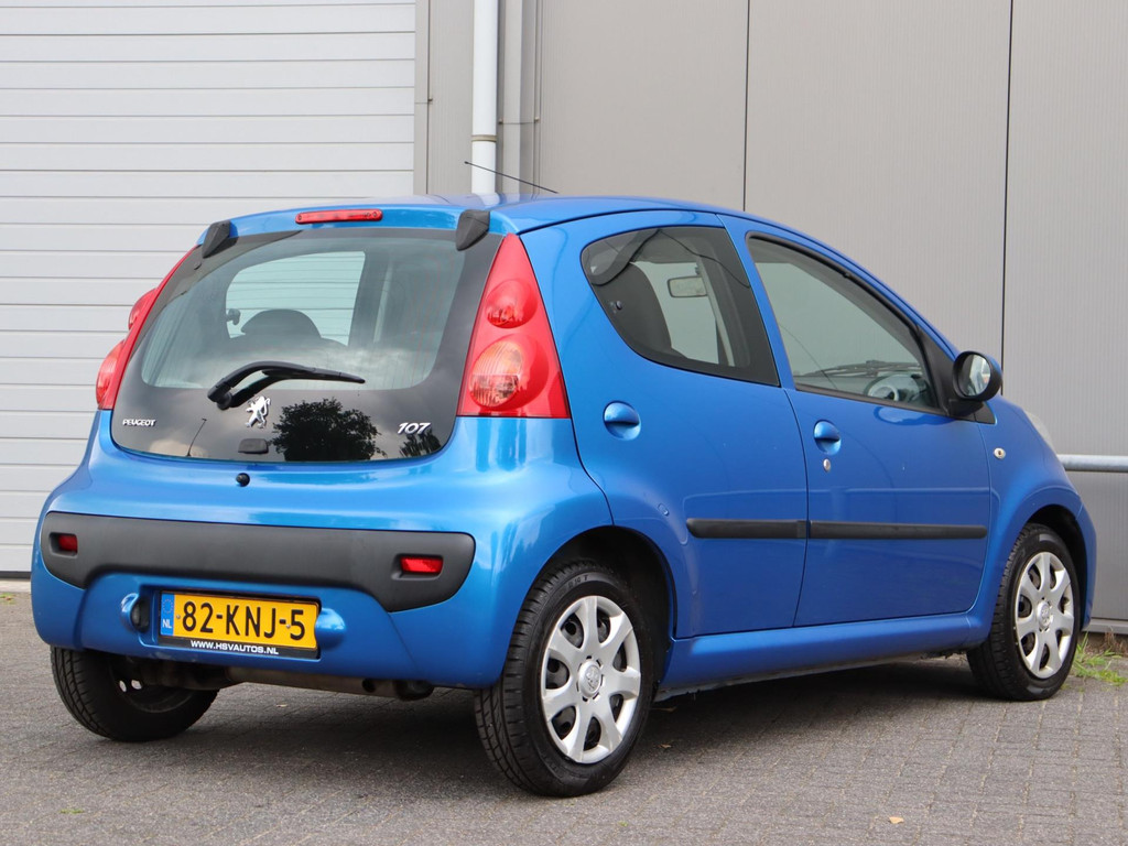 46759241-6.jpg