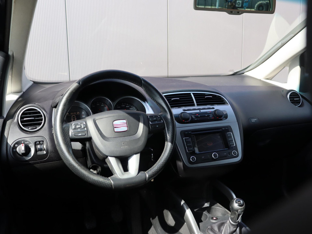 46892629-10.jpg