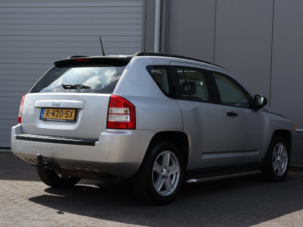47123420-7.jpg