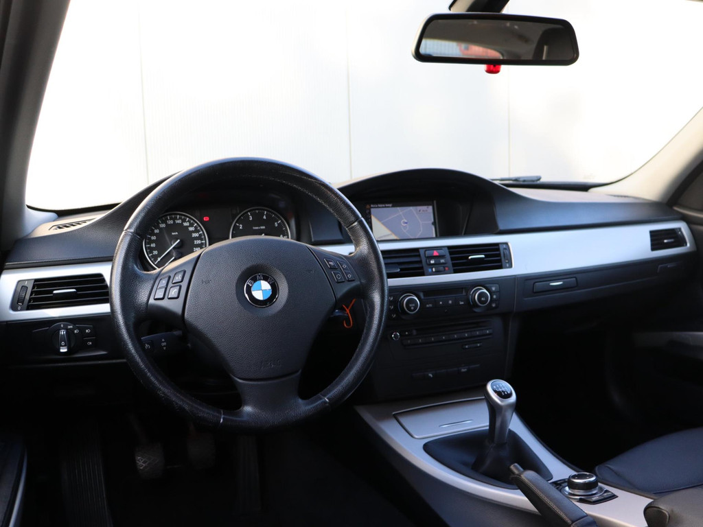 47391876-9.jpg