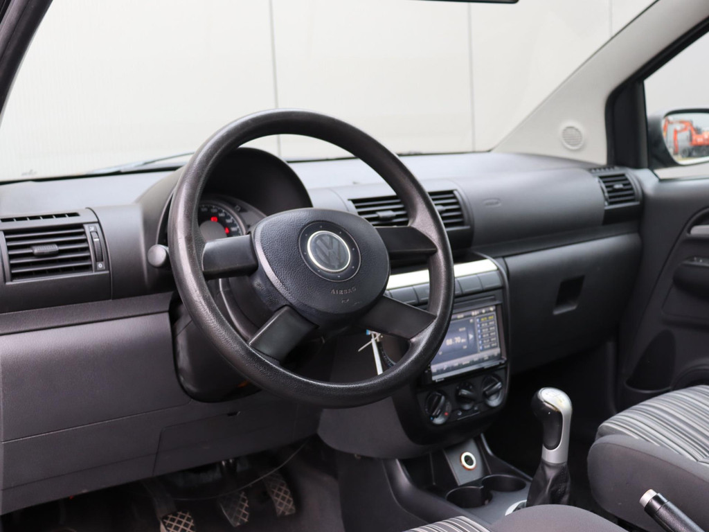47572598-9.jpg