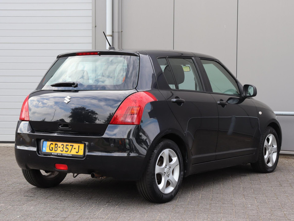 47920744-6.jpg