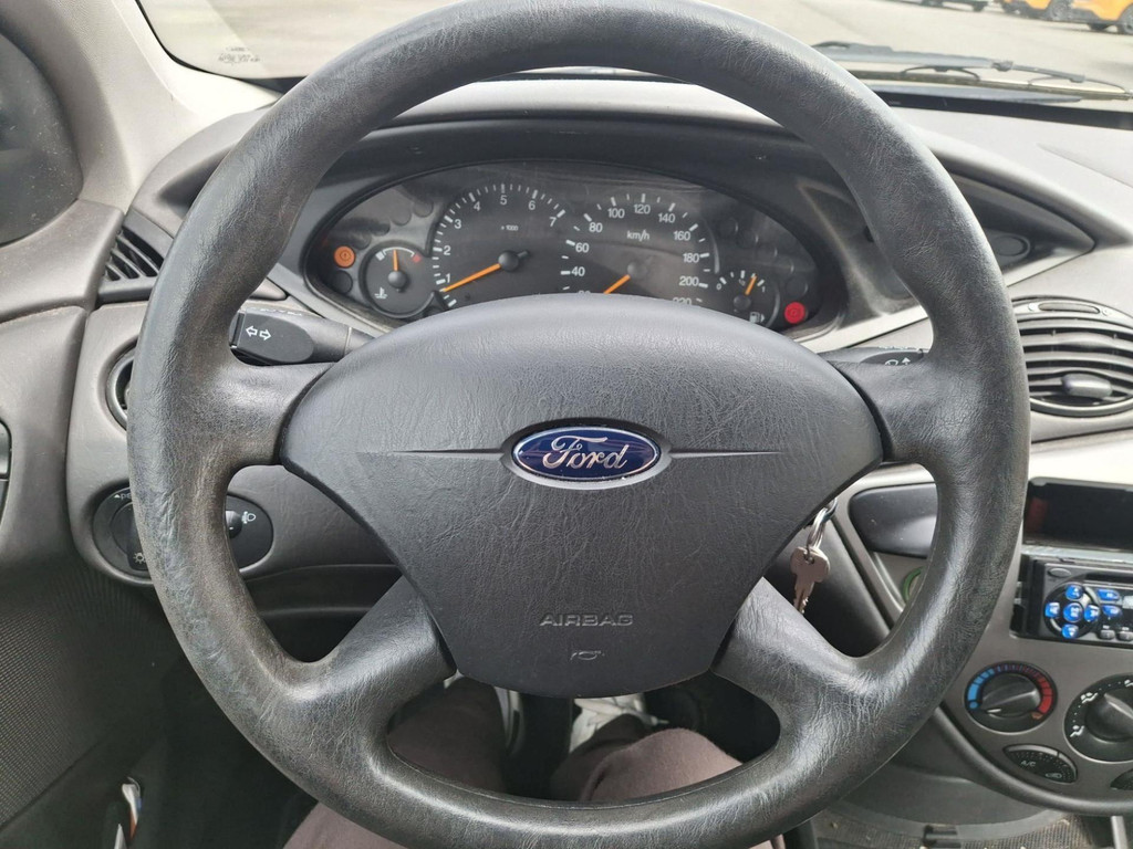 47984541-3.jpg