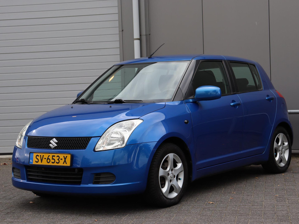 48304373-4.jpg
